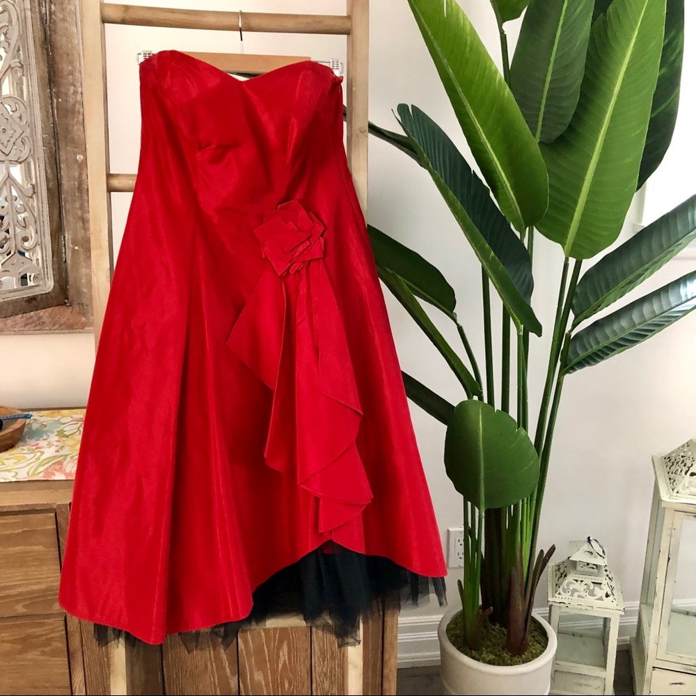 ♥️Beautiful deep red formal tafetta & tulle gown